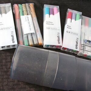 The Creative Memories Collection Journaling Mate Case & 5 packs pens